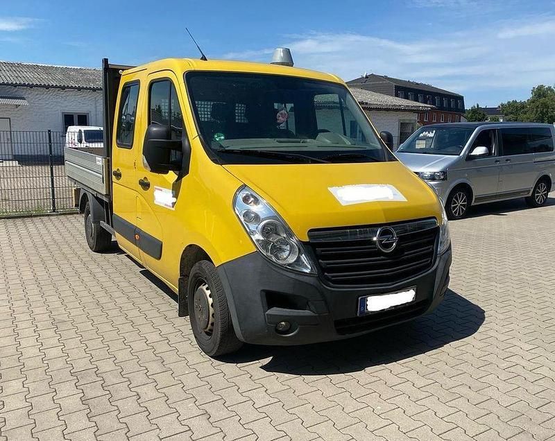 Gelb Gebraucht 2017 Opel Movano Van | 9.900 € (Superpreis) - Bild 1/4