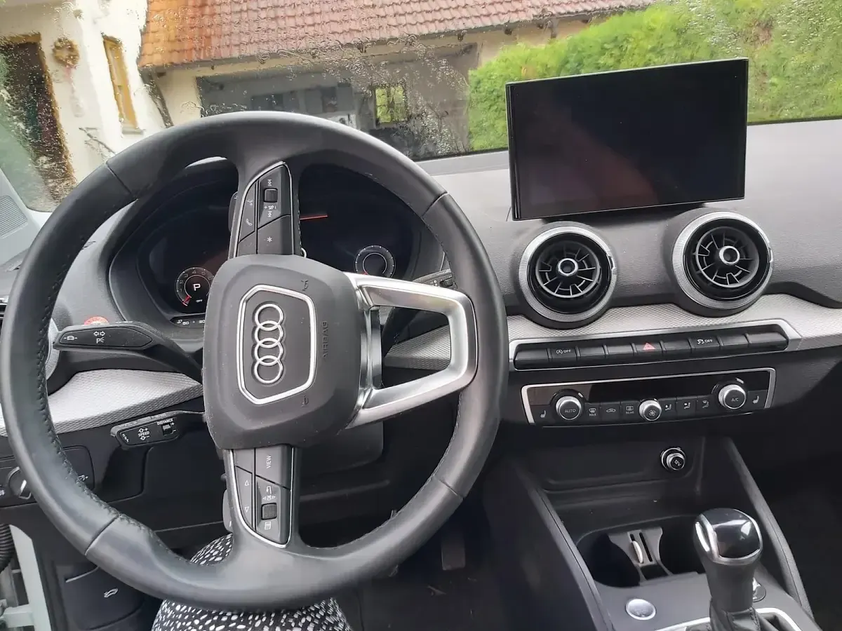 Gebraucht Audi Q2 Advanced 150 PS (110 kW) 2024 Tausilber metallic SUV