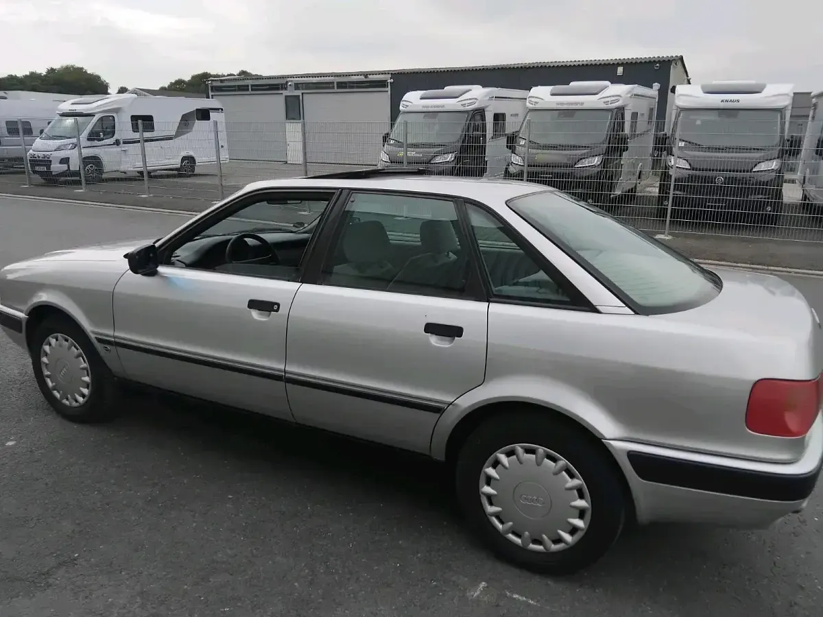 Gebraucht Audi 80 66 PS (48 kW) 1992 Silber Limousine