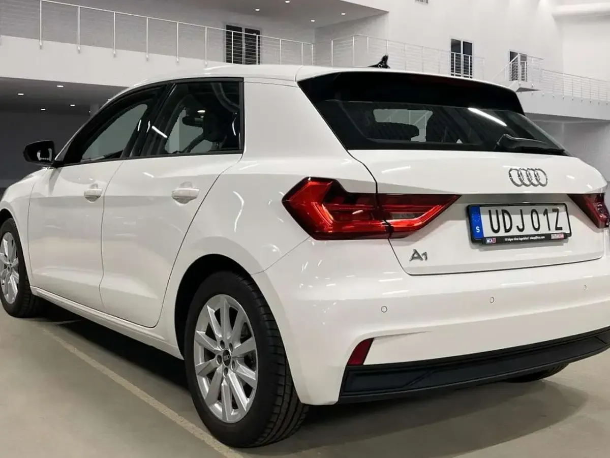 Gebraucht Audi A1 110 PS (80 kW) 2023 Cortinaweiß SUV