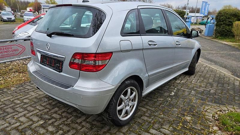 Gebraucht Mercedes B170 116 PS (85 kW) 2008 Silber Van / Kleinbus