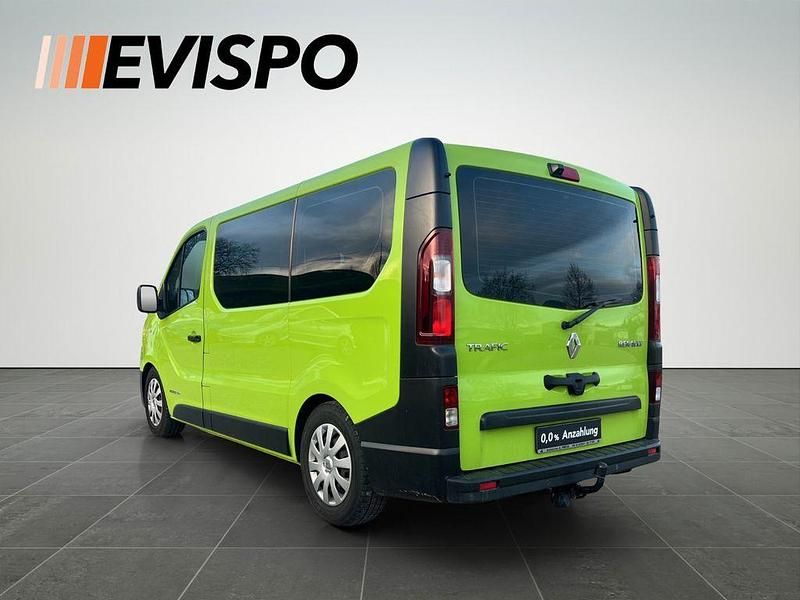 Gebraucht Renault Trafic Expression 145 PS (106 kW) 2018 Grün Van / Kleinbus