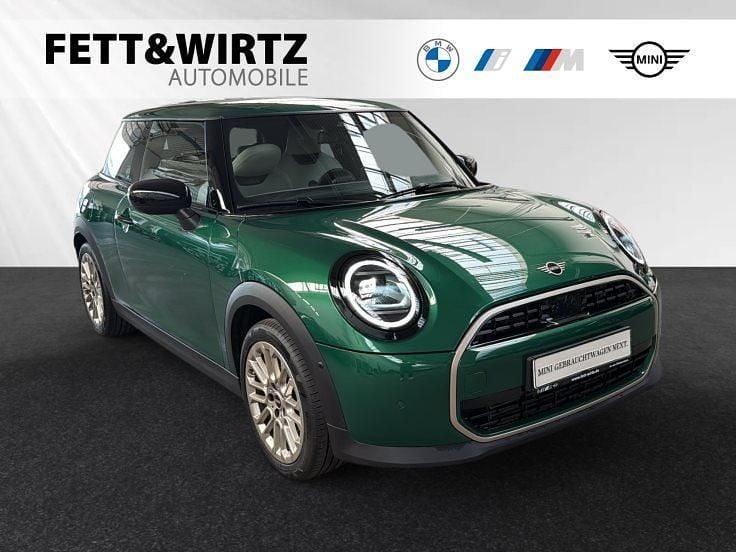 Gebraucht Mini Cooper 156 PS (114 kW) 2024 British racing green metallic Kleinwagen