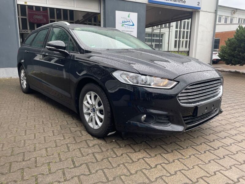 Gebraucht Ford Mondeo 179 PS (131 kW) 2018 Iridiumschwarz metallic Kombi