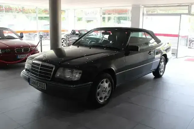 Gebraucht Mercedes E220 150 PS (110 kW) 1996 Cabrio