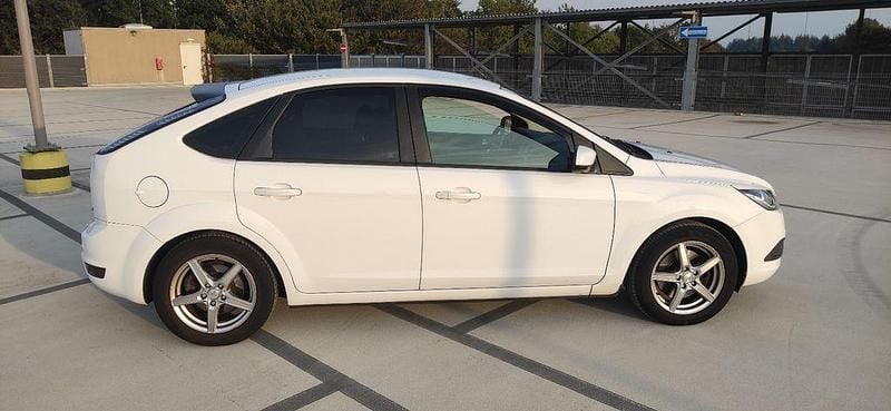 Gebraucht Ford Focus Style 145 PS (106 kW) 2009 Weiß Limousine