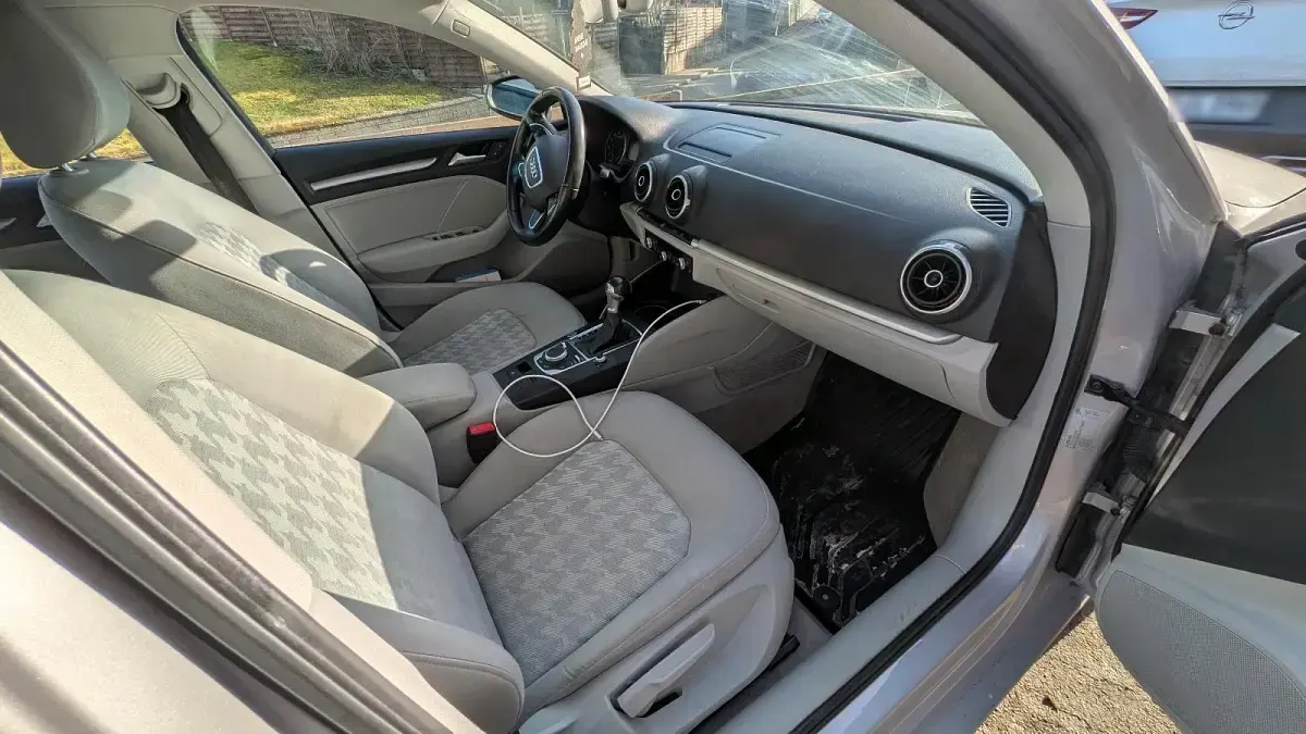 Second-hand Audi A3 150 CP (110 kW) 2016 Argintiu Berlinǎ