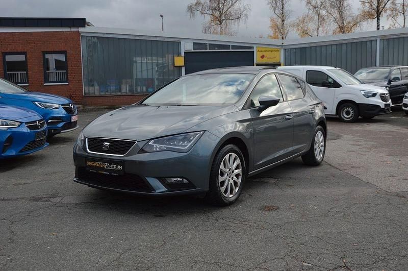 Grau Gebraucht 2013 Seat Leon Style Limousine | 13.440 € (Fairer Preis) - Bild 1/4