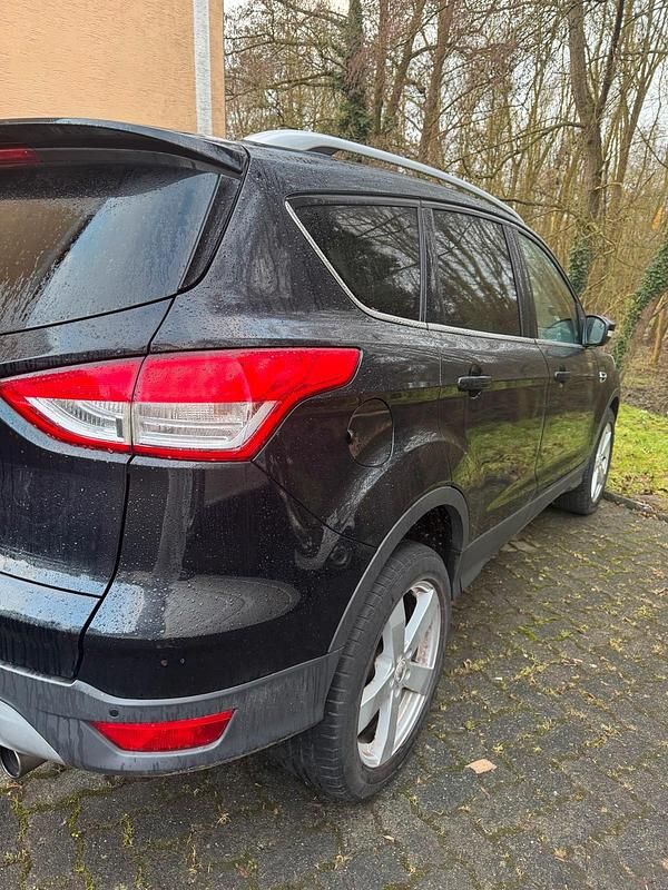 Gebraucht Ford Kuga 196 PS (144 kW) 2014 Schwarz SUV