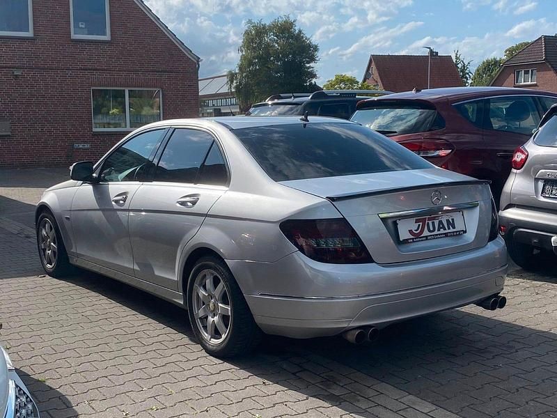 Gebraucht Mercedes C230 204 PS (150 kW) 2007 Silber Limousine