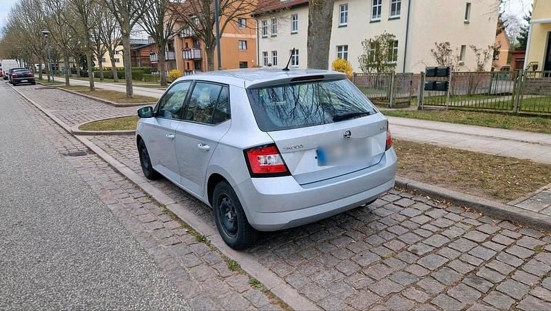 Second-hand Skoda Fabia 2017 Argintiu Hatchback