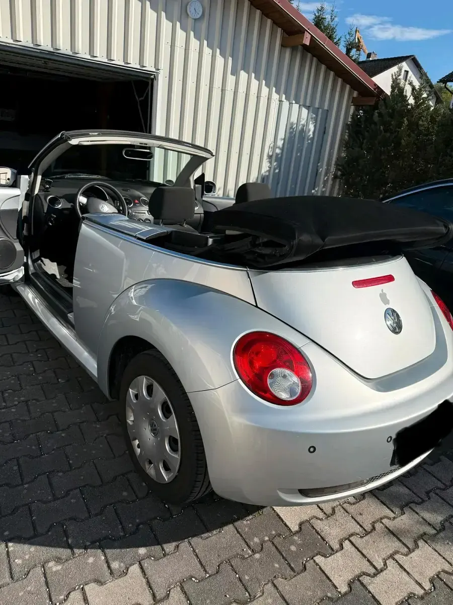 Gebraucht VW New Beetle 102 PS (75 kW) 2007 Silber Kleinwagen