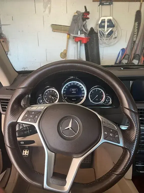 Gebraucht Mercedes E250 Elegance 204 PS (150 kW) 2012 Braun Cabrio