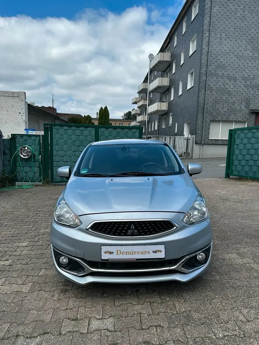 Gebraucht Mitsubishi Space Star Edition 80 PS (58 kW) 2018 Silber Kleinwagen