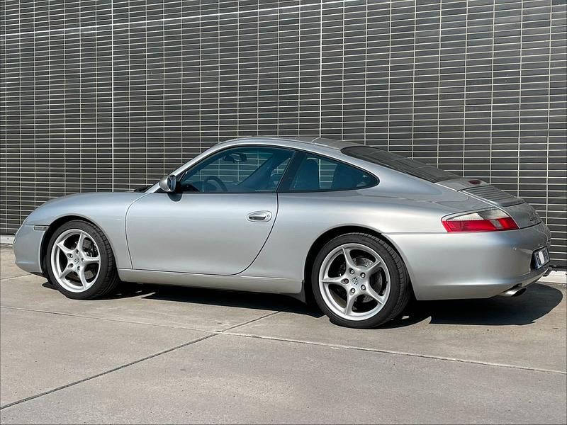 Gebraucht Porsche 911 Carrera 320 PS (235 kW) 2004 Silber Coupé