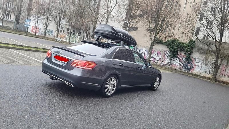 Gebraucht Mercedes E350 258 PS (189 kW) 2015 Andere farben Limousine