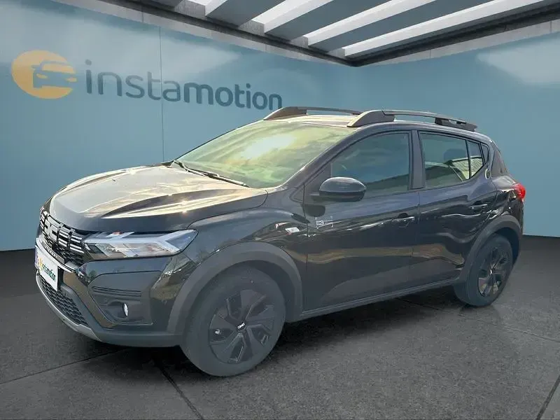 Neu Dacia Sandero Stepway 91 PS (66 kW) 2025 Schwarz Kleinwagen