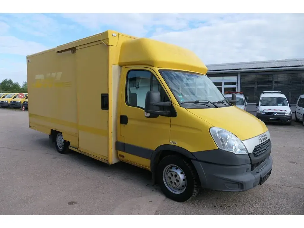 Gebraucht Iveco Daily 106 PS (77 kW) 2012 Gelb (metallic) Van
