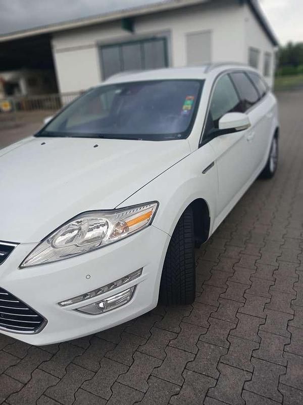 Weiß Gebraucht 2014 Ford Mondeo Titanium Kombi | 9.500 € (Fairer Preis) - Bild 1/4