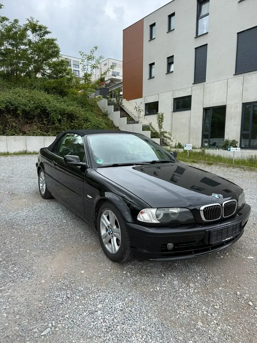 Gebraucht BMW 320 Cabriolet 170 PS (125 kW) 2001 Schwarz Cabrio
