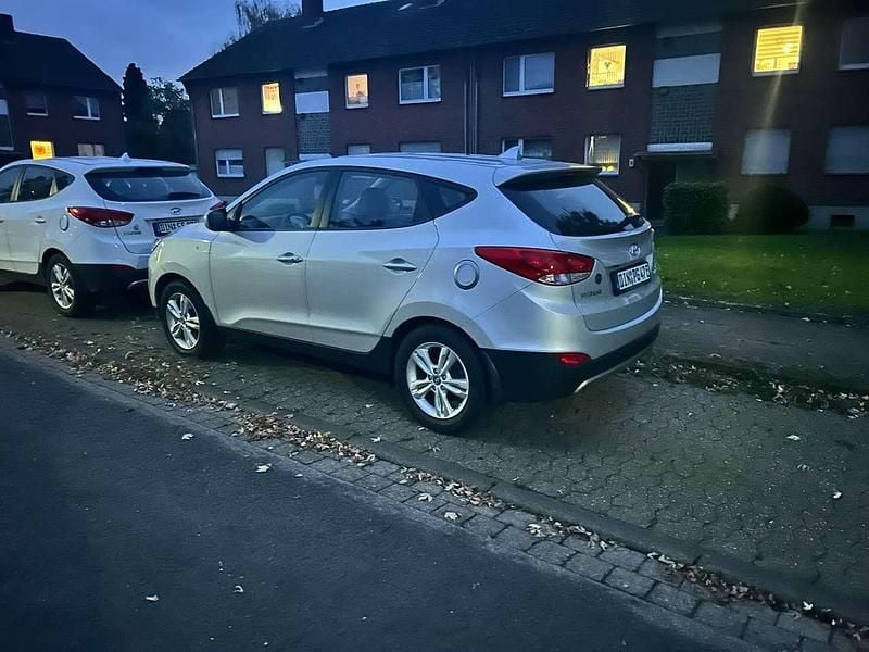 Gebraucht Hyundai ix35 136 PS (100 kW) 2018 Silber SUV