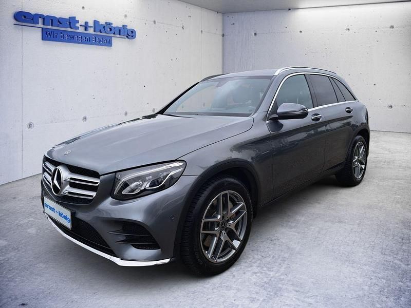 Grau Gebraucht 2018 Mercedes GLC250 AMG line SUV | 31.490 € (Etwas zu teuer) - Bild 1/4