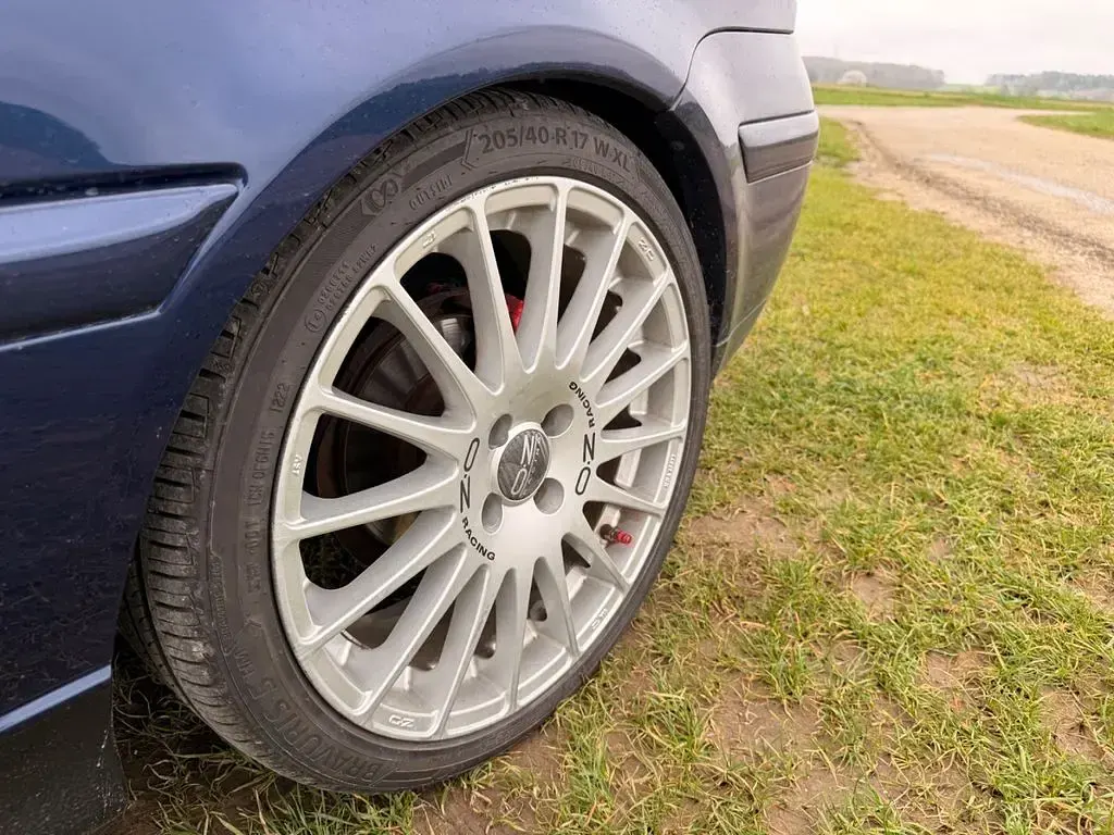 Używany VW Golf Trendline 116 KM (85 kW) 2001 Niebieski Kabriolet