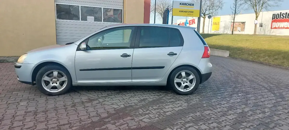 Gebraucht VW Golf V 105 PS (77 kW) 2006 Silber Kleinwagen