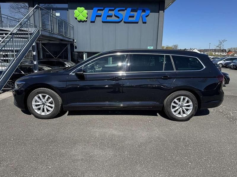 Second-hand VW Passat 150 CP (110 kW) 2023 Negru Break