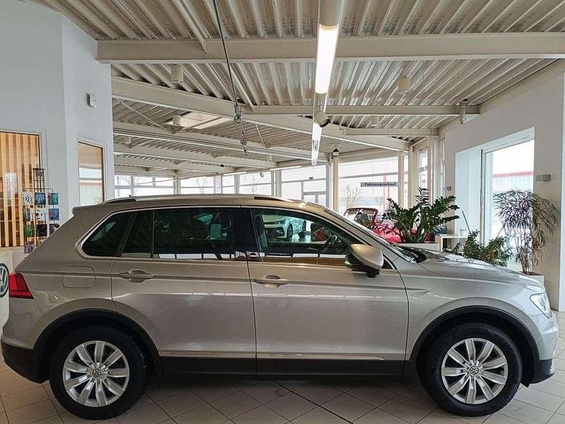 Gebraucht VW Tiguan Sound 150 PS (110 kW) 2017 Tungsten silver SUV