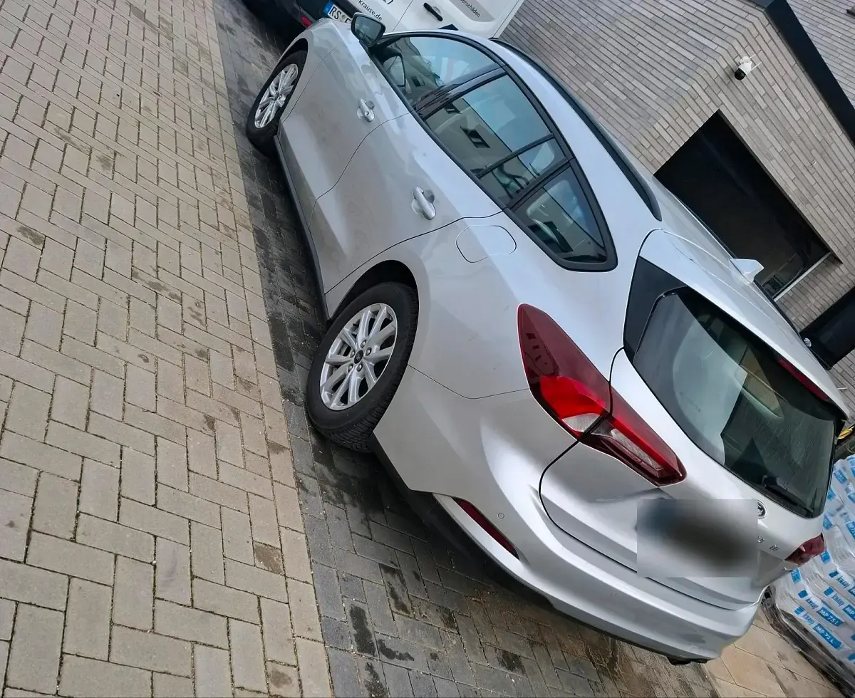 Gebraucht Ford Focus 120 PS (88 kW) 2022 Silber Kombi