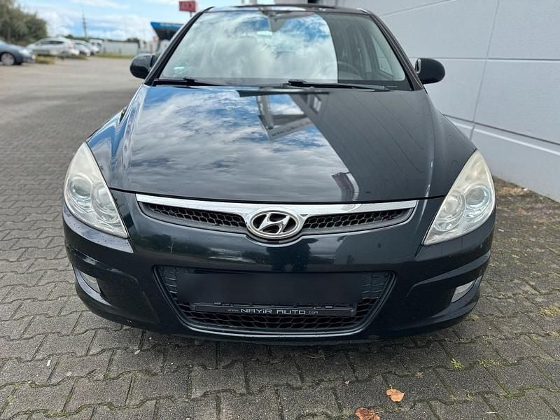 Schwarz Gebraucht 2008 Hyundai i30 Kleinwagen | 1.800 € (Guter Preis) - Bild 1/4
