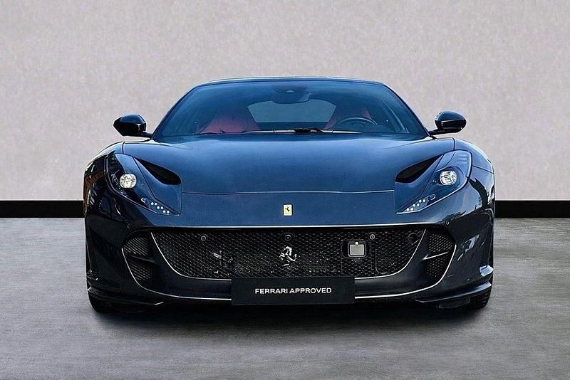 Gebraucht Ferrari 812 799 PS (587 kW) 2020 Grau Coupé