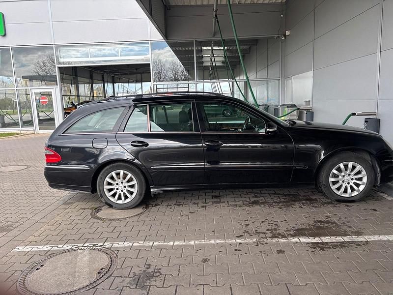 Gebraucht Mercedes 280 190 PS (139 kW) 2008 Schwarz Kombi