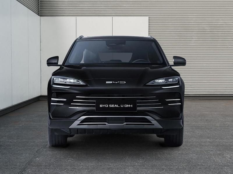 Neu BYD Seal U Boost 218 PS (160 kW) 2026 Obsidian black SUV
