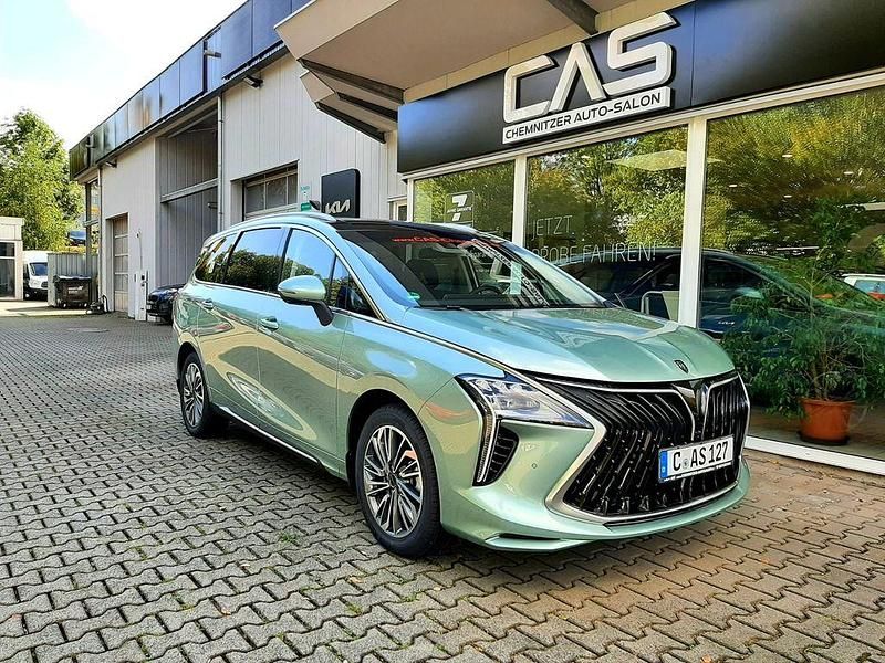 Gebraucht DFSK Forthing 4 177 PS (130 kW) 2025 M4 green Van / Kleinbus