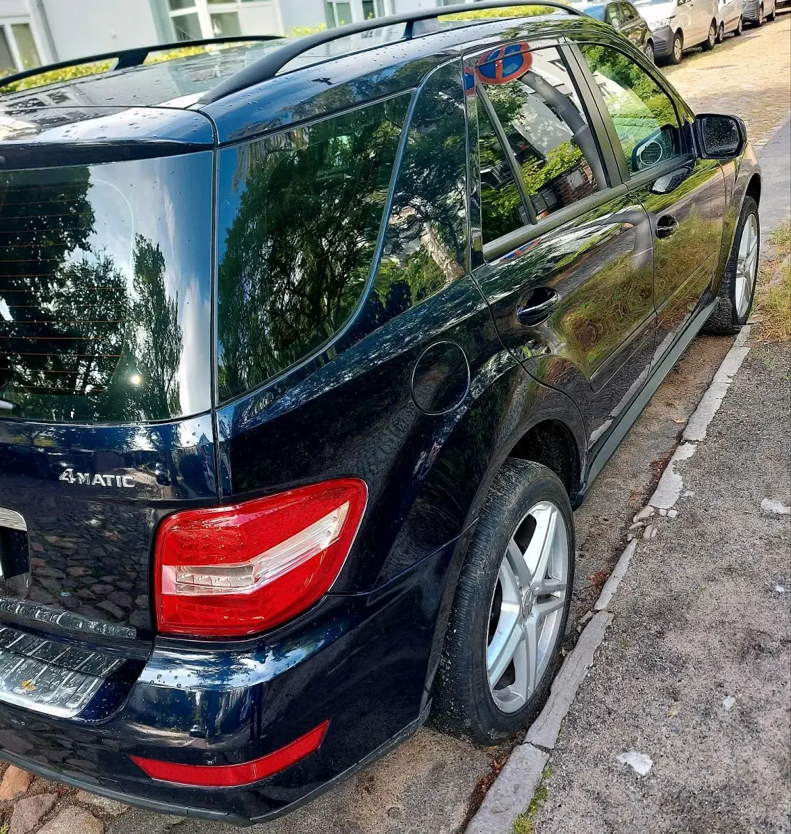 Gebraucht Mercedes ML350 231 PS (169 kW) 2010 Blau SUV