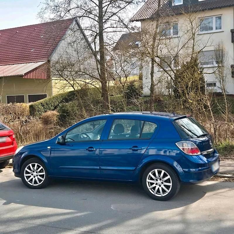 Gebraucht Opel Astra 116 PS (85 kW) 2007 Blau Limousine