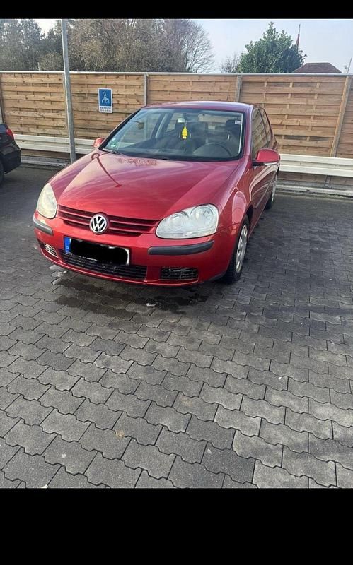 Rot Gebraucht 2006 VW Golf V Kleinwagen | 1.350 € (Superpreis) - Bild 1/4