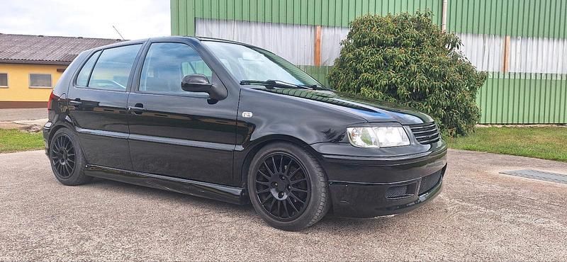 Gebraucht VW Polo 60 PS (44 kW) 2001 Schwarz Kleinwagen