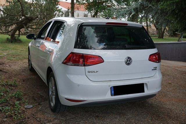 Gebraucht VW Golf VII 110 PS (80 kW) 2014 Weiß Limousine