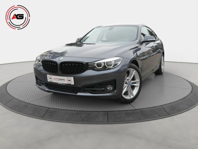 Grau Gebraucht 2019 BMW 330 Sport Line Limousine | 24.980 € (Superpreis) - Bild 1/4
