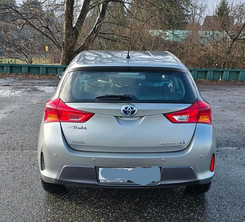 Gebraucht Toyota Auris Hybrid 136 PS (100 kW) 2014 Grau Limousine