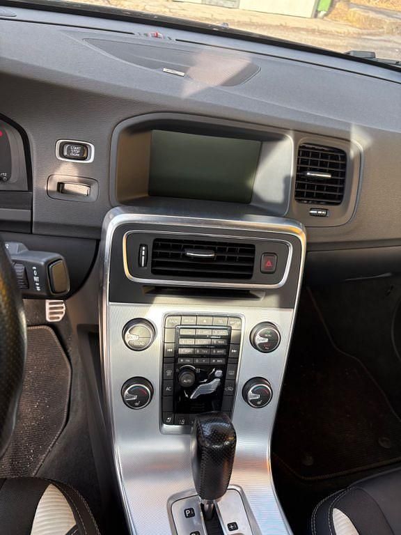 Gebraucht Volvo S60 R-Design 305 PS (224 kW) 2012 Schwarz Limousine