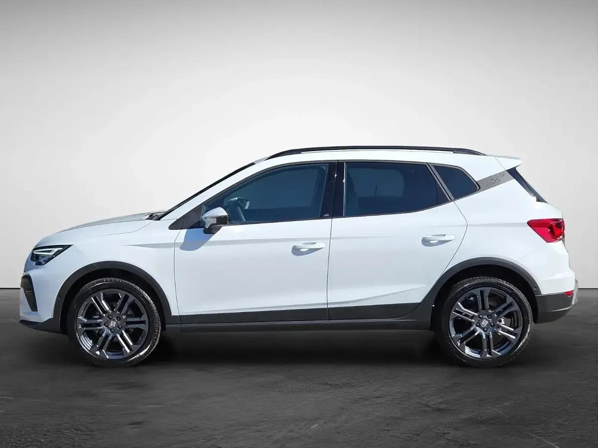 Neu Seat Arona FR 116 PS (85 kW) 2026 Weiß ("nevada" weiss) SUV
