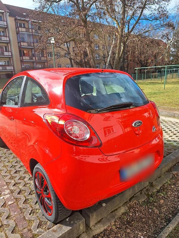 Gebraucht Ford Ka Titanium 69 PS (50 kW) 2010 Rot Kleinwagen
