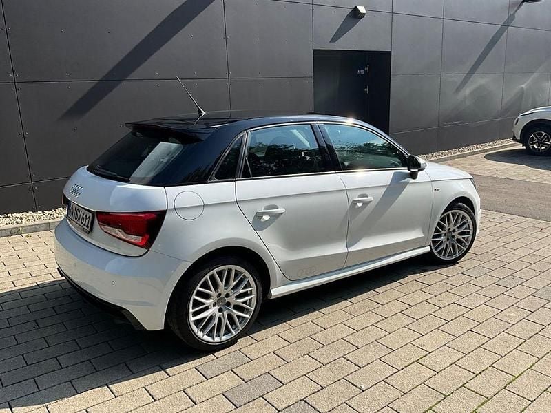 Weiß Gebraucht 2018 Audi A1 Sportback Kleinwagen | 16.800 € (Fairer Preis) - Bild 1/4