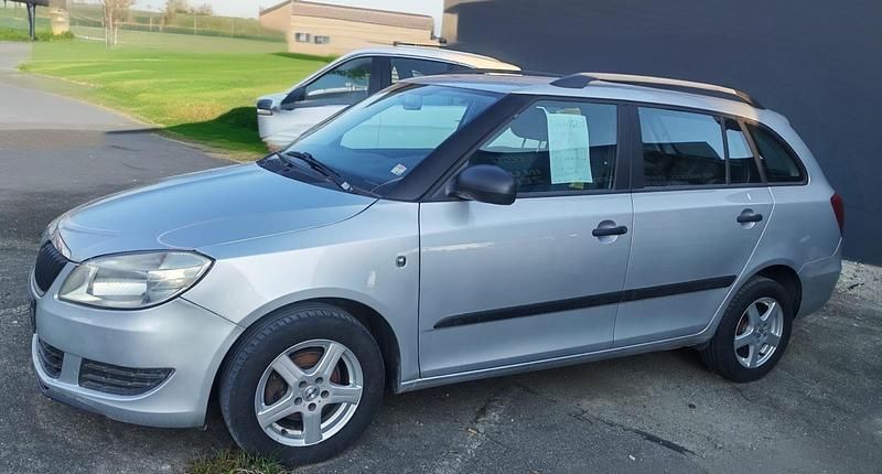 Gebraucht Skoda Fabia 70 PS (51 kW) 2011 Silber Kombi