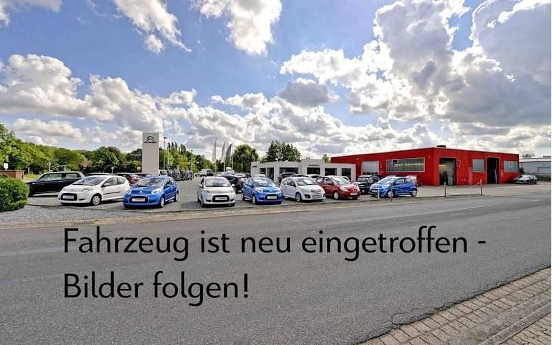 Grau Neu 2025 Jeep Avenger Overland SUV | 34.490 € (Superpreis) - Bild 1/2