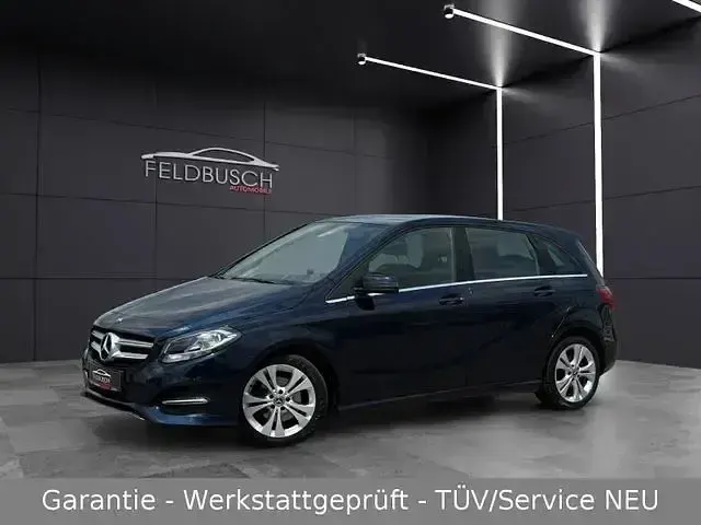 Gebraucht Mercedes B180 Style 136 PS (100 kW) 2018 Cavansitblau Kleinwagen